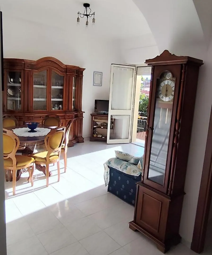 Casa Vacanze La Maddalena 0*, ラ・マッダレーナ イタリア